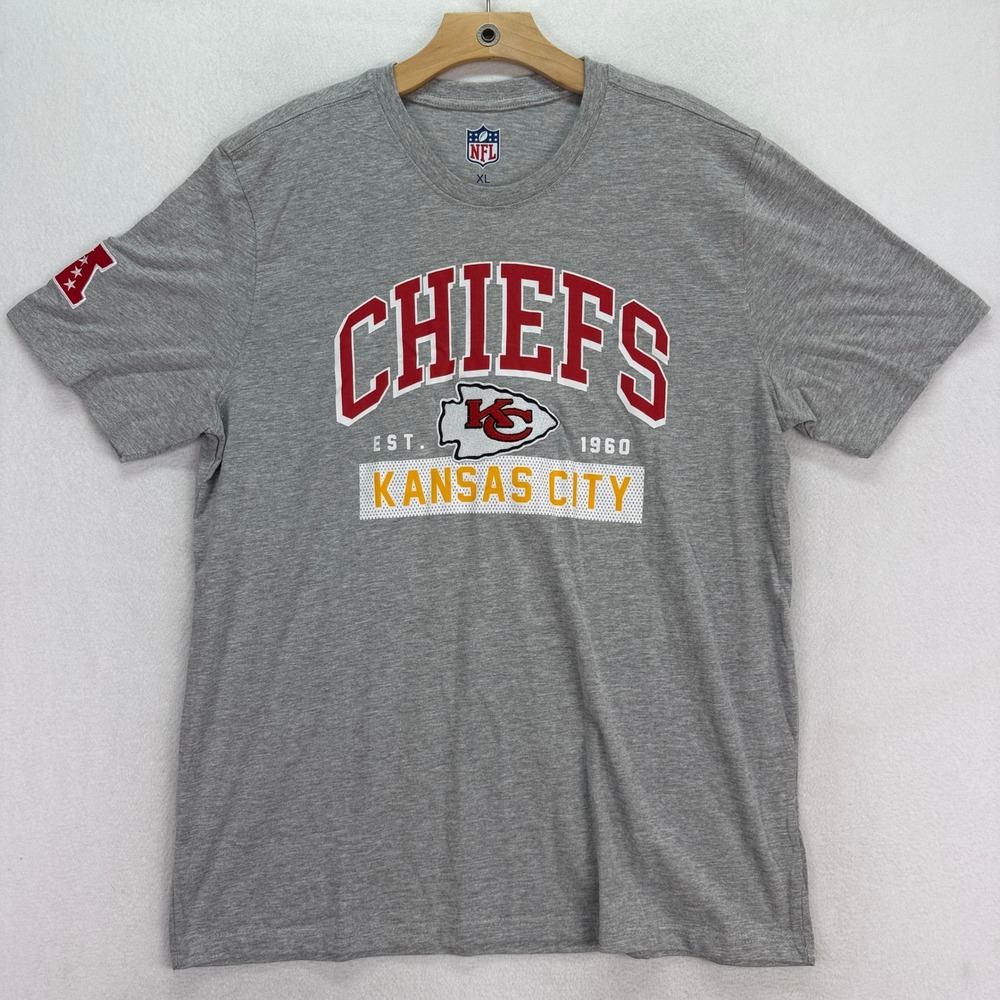 NFL Kansas City Chiefs T-Shirt Football Team Graphic Tee Embroidered Logo XL
